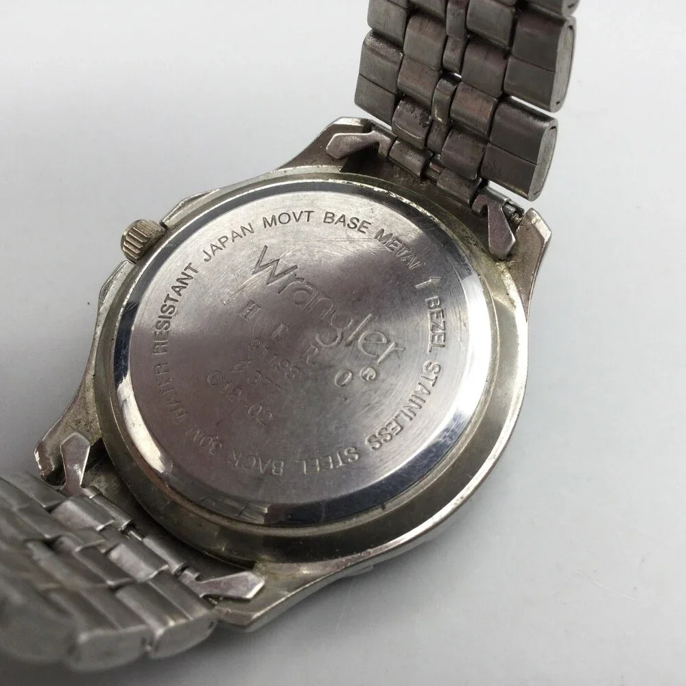 Wrangler Mens Watch 37mm White Dial Day Date Silver Tone New Battery 7
